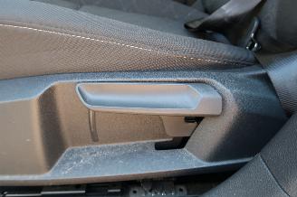 Volkswagen Golf Variant 1.0 eTSI Life picture 34