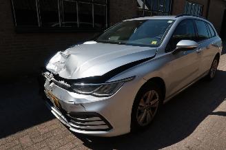 Coche accidentado Volkswagen Golf Variant 1.0 eTSI Life 2021/9