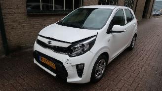 Schadeauto Kia Picanto Kia Picanto 1.0 DPi ComfortLine 5p 2021/11