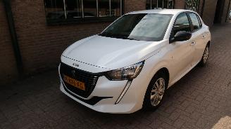 krockskadad bil auto Peugeot 208 Peugeot 208 1.2 PureTech Active 2022/8