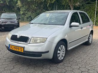 Auto incidentate Skoda Fabia 1.4 - 16V ( inruil auto ) 2003/7