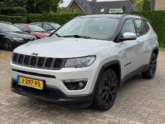Voiture accidenté Jeep Compass 1.3 NIGHT EAGLE LIBERTY EDITION. ( versnellingsbak kapot ) 2020/7
