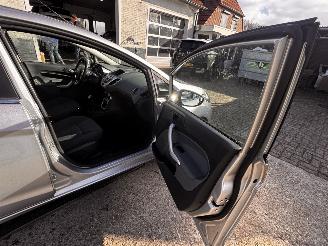 Ford Fiesta  picture 9