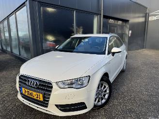 Coche accidentado Audi A3 1.4 TFSI PRO LINE PLUS G-tron 2014/10