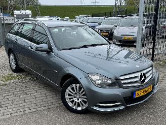 Damaged car Mercedes C-klasse c200 CDI Business Clas Avantgarde 2011/6