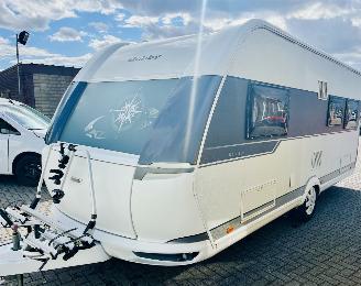 danneggiata roulotte Hobby  540 UL DE LUXE  airco, mover, fietsenrek, oven en luifel 2015/6