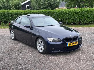 krockskadad bil auto BMW 3-serie 335i High Executive 2006/11