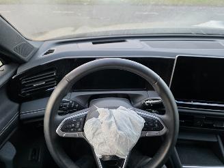 Volkswagen Tiguan 2.0 TDI DSG Virtual Head-Up IQ-Light 360view Navi Stuurverw. Stoelverw. Acc Trekhaak 110KW/150PK picture 14