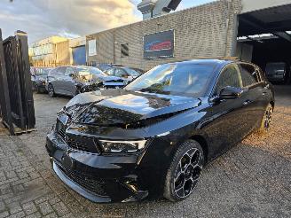 Damaged car Opel Astra 1.2 Turbo-MHEV Ultimate Pano Head-Up Memory Lux-Led Navi Stuurverw. Voorruitverw. Trekhaak 100KW/136PK 2025/3