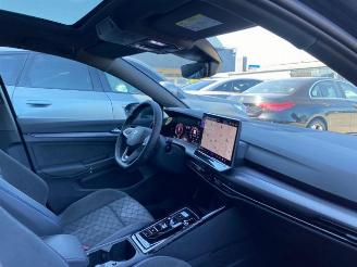 Volkswagen Golf 1.5 eTSI R-Line PANO/KAM/NAVI picture 16