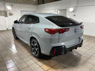 Voiture accidenté BMW iX2 xDrive30 M Sport KAM/NAVI/H&K 2024/3