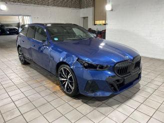 BMW i5 xDrive40 Touring M Sport Pro PANO/HUD/360/B&W picture 6