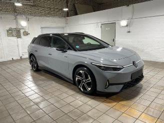 Volkswagen ID.7 Tourer GTX 4Motion PANO/HUD/AHK/360/H&K picture 1