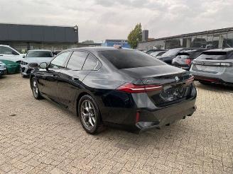 Voiture accidenté BMW 5-serie d xDrive M Sport HUD/H&K 2025/12