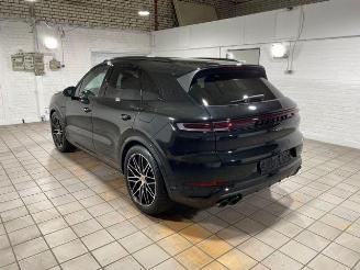 skadebil auto Porsche Cayenne E-Hybrid Black Edition PANO/CHRONO/BOSE 2025/10