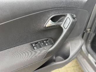 Volkswagen Polo Life 1.2 TSI Clima Cruise Pdc Stoelverw picture 22
