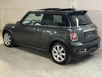 Mini Cooper S 1.6 Unieke Km stand Pano Cruise Leder Navi Clima picture 2