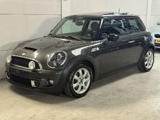 krockskadad bil auto Mini Cooper S 1.6 Unieke Km stand Pano Cruise Leder Navi Clima 2011/5