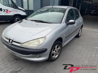 demontáž osobní automobily Peugeot 206 206 (2A/C/H/J/S), Hatchback, 1998 / 2012 1.4 XR,XS,XT,Gentry 2003/1