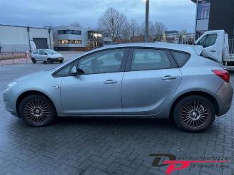 Opel Astra Astra J (PC6/PD6/PE6/PF6), Hatchback 5-drs, 2009 / 2015 1.4 16V ecoFLEX picture 8