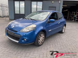 Uttjänta bilar auto Renault Clio Clio III (BR/CR), Hatchback, 2005 / 2014 1.2 16V 75 2009/6