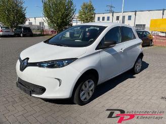 damaged passenger cars Renault Zoé Zoe (AG), Hatchback 5-drs, 2012 43kW 2019/2