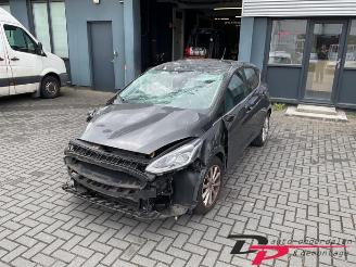 Coche siniestrado Ford Fiesta Fiesta 7, Hatchback, 2017 1.0 EcoBoost 12V 100 2019/9