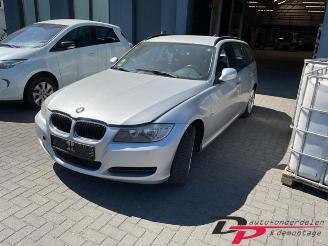 Vaurioauto  passenger cars BMW 3-serie 3 serie Touring (E91), Combi, 2004 / 2012 316d 16V 2010/4