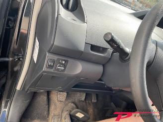 Toyota Yaris Yaris II (P9), Hatchback, 2005 / 2014 1.3 16V VVT-i picture 11