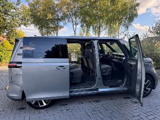 Volkswagen ID.Buzz ID.Buzz Bus 150 kW Pro 82kWh AHK Camera VOL picture 20