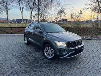 Schadeauto Volkswagen T-Roc Volkswagen T-Roc 1.5 TSI DSG Camera 2025 2025/2