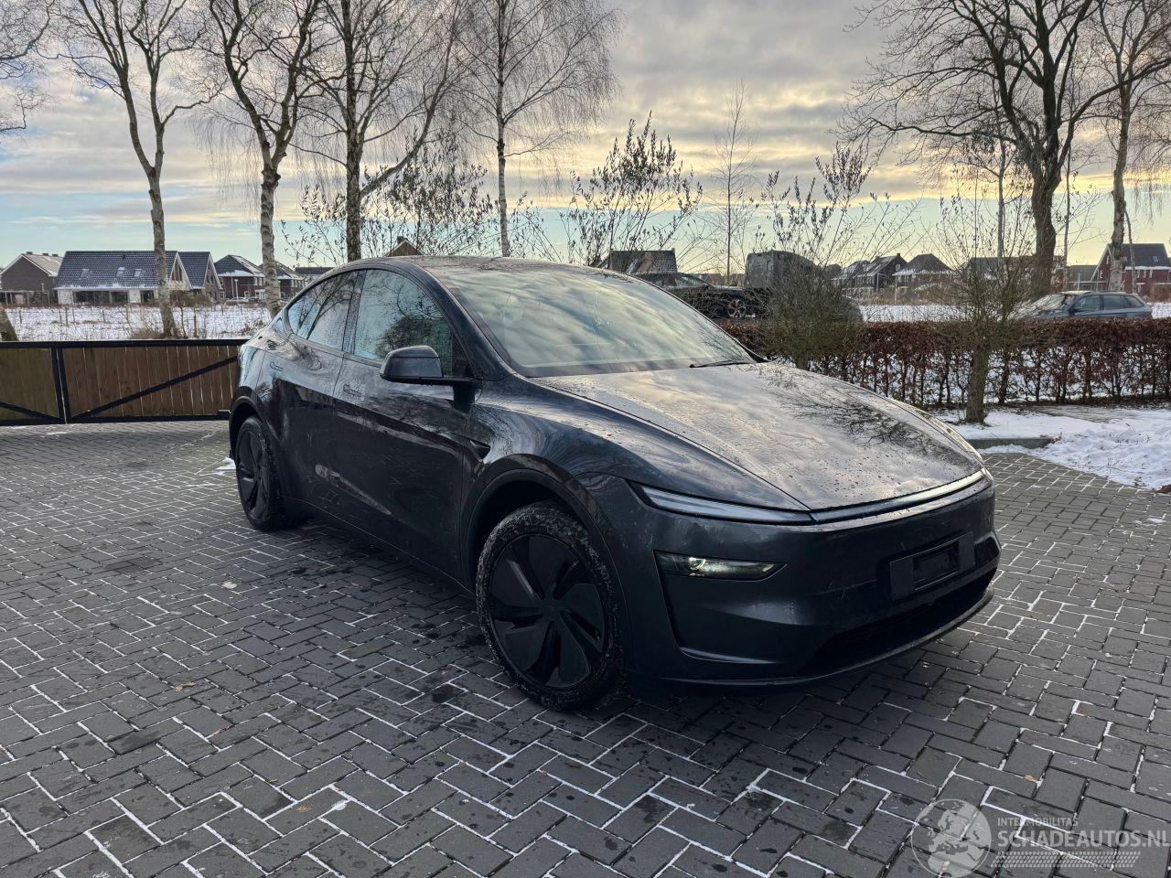 Tesla Model Y Model Y Long Range PANORAMA New Model 06 / 2025 !!