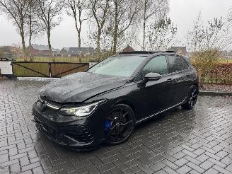 Schadeauto Volkswagen Golf Volkswagen Golf 8 R TSI Performance 4Motion PANO AKRAPOVIC! 2024/2