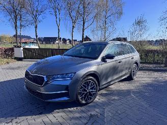 Auto incidentate Skoda Octavia Octavia Combi 1.5 TSI mHEV 150ps Camera Trekhaak Ambiance VOL! 2026/1