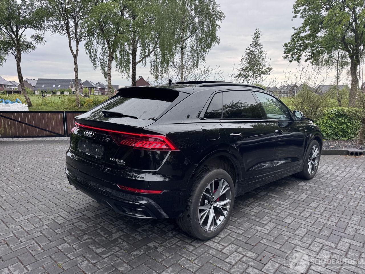 Audi Q8 Q8 60 TFSI e Quattro S-Line PANORAMA Luchtvering Trekhaak Leer HUD B&O VOL!!