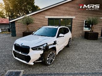 Schadeauto BMW X1 BMW X1 xDrive 30 e M Sport PANORAMA HUD Trekhaak VOLL 2023/2