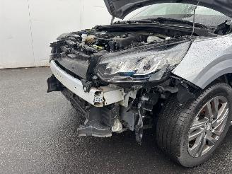 Peugeot 208  picture 17