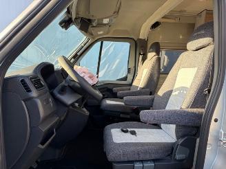 Renault  MASTER 4 PERSONS picture 7