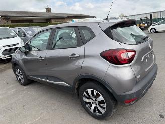 damaged passenger cars Renault Captur  2018/2