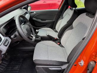 Renault Clio  picture 7