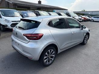skadebil auto Renault Clio AUTOMAAT 2020/9