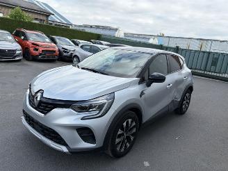 krockskadad bil auto Renault Captur GPL 2023/12
