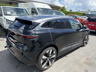 Coche accidentado Renault Mégane 60KWH 2022/5