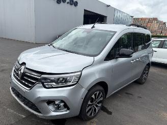 Unfallwagen Renault Kangoo AUTOMAAT  5 SEATS 2023/6