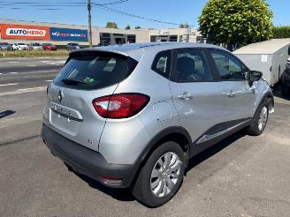 krockskadad bil auto Renault Captur  2016/4