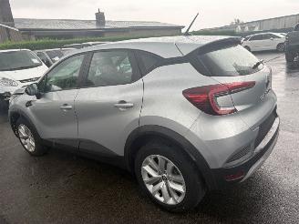 krockskadad bil auto Renault Captur  2022/7