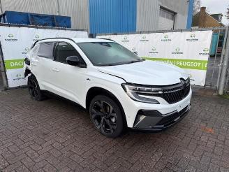 demontáž osobní automobily Renault Austral Austral, SUV, 2022 1.2 E-Tech Hybrid 200 2023/11