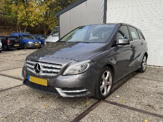 Avarii autoturisme Mercedes B-klasse B200 Automaat NAP Origineel NL! 2013/1