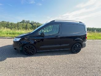 Ford Transit Courier Van 1.5 TDCI TRANSIT COURIER BLK EDITION picture 2