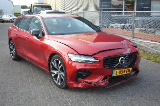 Voiture accidenté Volvo V-60 2.0 B3 R-Design Pano H&K Leer 45000 km Nap 2021/1